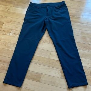 EUC Lululemon Men’s ABC 5 pocket pants 34x32